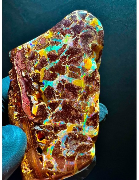 Ópalo boulder 226 g arcoíris | Exclusiveminerals